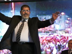 Mursi'nin seçim kararına iptal kararı