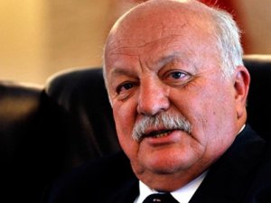 Sadri Şener'den istifa açıklaması!