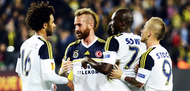 Fenerbahçe'de 3 futbolcu sınırda!