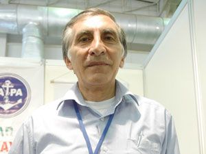 Kenesavar kara lastikler herkesin ilgisini çekiyor