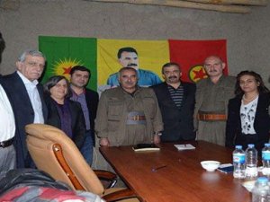 Kandil zirvesindeki o kadın bakın kimmiş