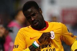 Galatasaray, Eboue'yi gönderiyor