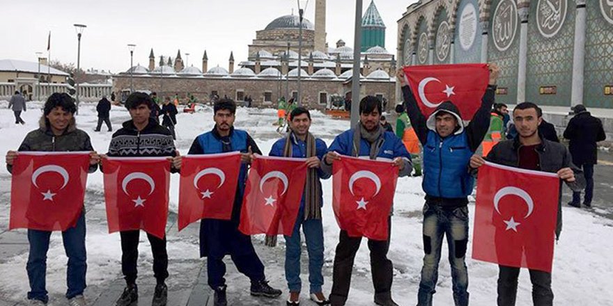 Konya’nın dört bir yanı Türk bayrağıyla süsleniyor