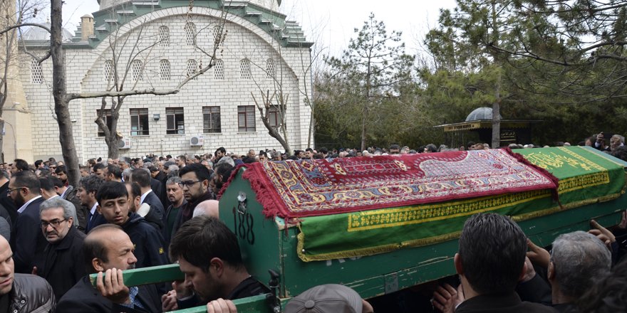 Nurettin Akmeşe son yolculuğuna uğurlandı