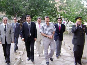 Vali Aydın Nezih Doğan Halkapınar’ı ziyaret etti