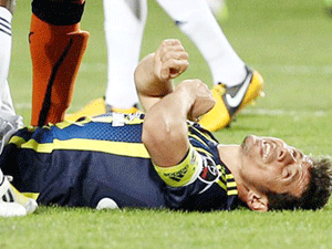 Fenerbahçe’yi korkutan Emre iddiası!