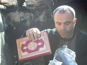 Ev kül oldu, Kur'an-ı Kerim yanmadı