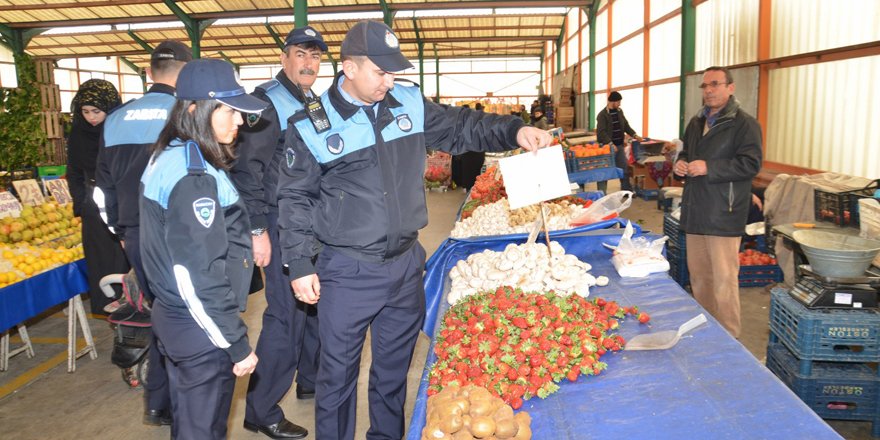 Karatay Zabıtası pazarları denetledi