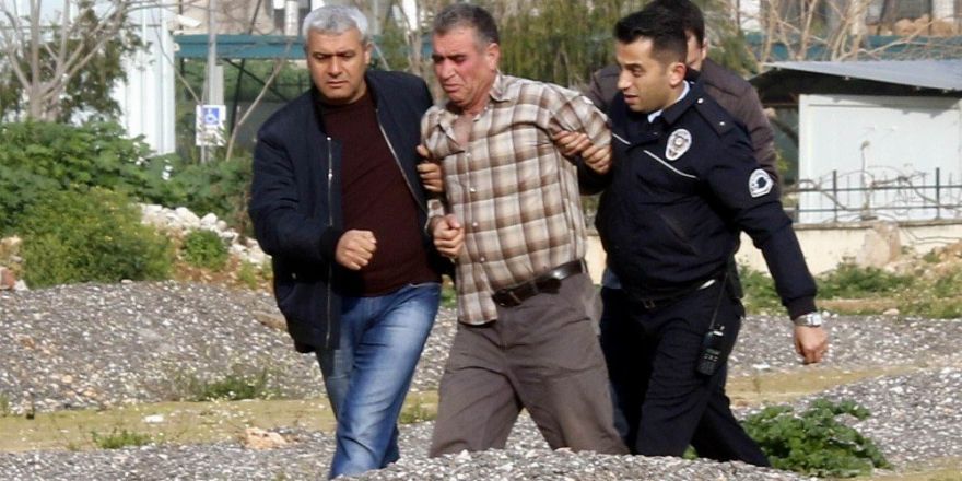 İntihardan vazgeçip polisten kaçtı