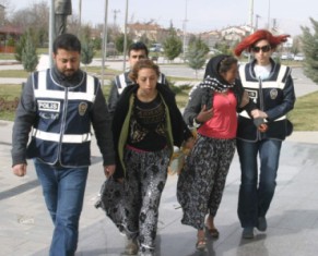 Uyuşturucu satıcıları yakalandı