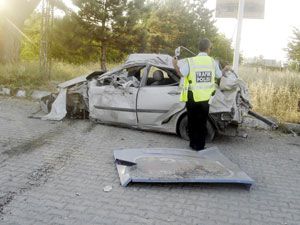Otomobil takla attı: 1 ölü, 1 yaralı