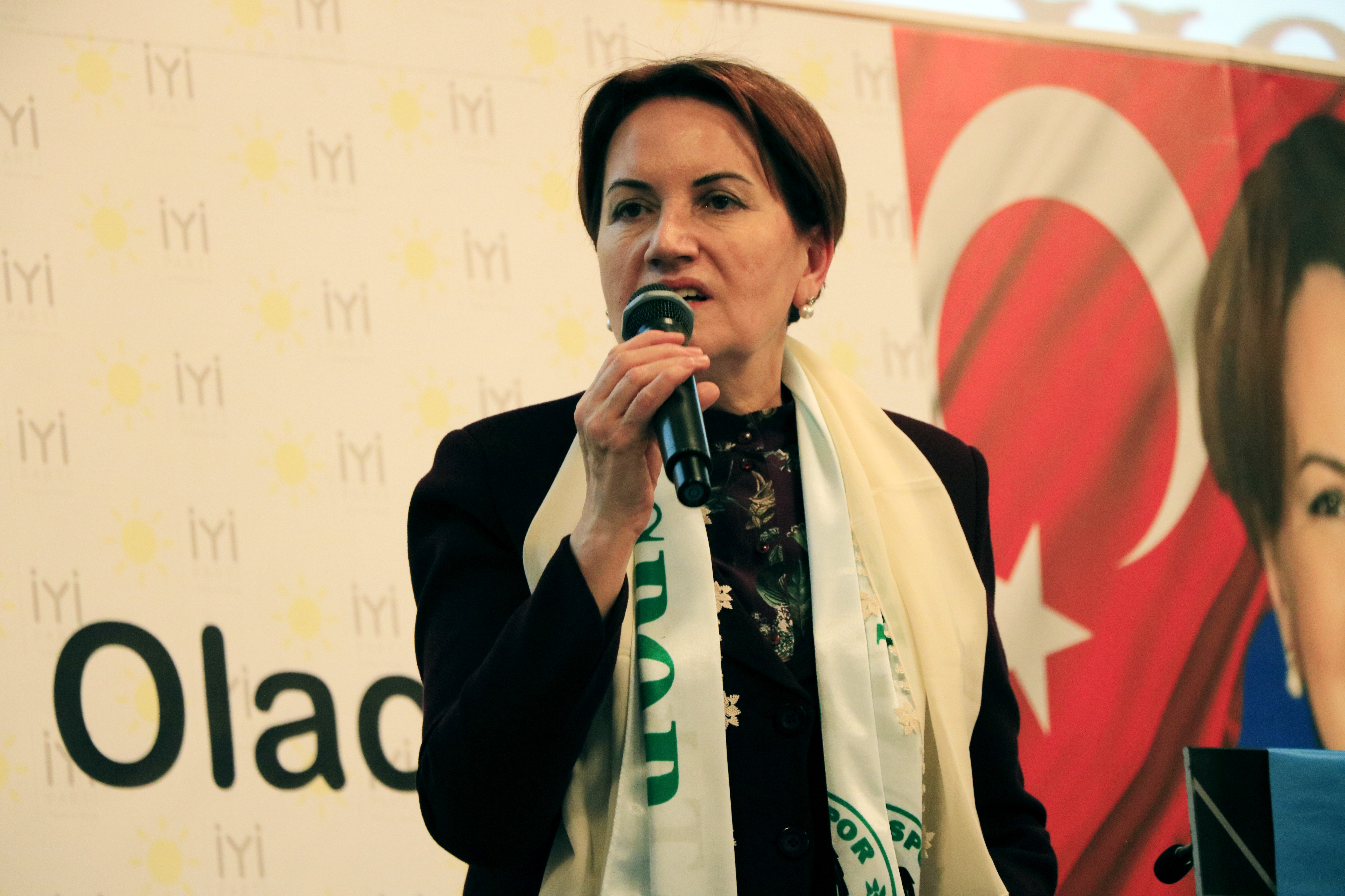 Akşener Konya'da "Şeker fabrikaları satılamaz" dedi