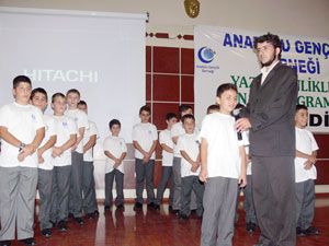 Anadolu Gençlik’te mezuniyet sevinci
