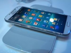 Samsung Galaxy S4 Avea'da ön siparişe sunuldu
