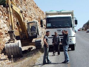 Seydişehir-Antalya kara yolunda temizlik