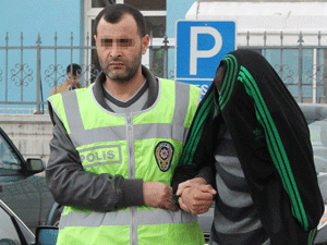 Tek kollu hırsız iş başında