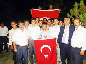 Başkandan ‘kınalı kuzulara’ veda yemeği