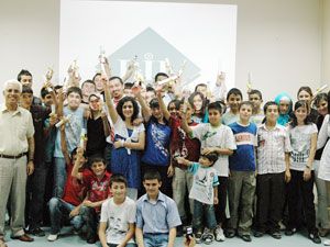 Bil Dershanesi başarı öğrencilerini ödüllendirdi