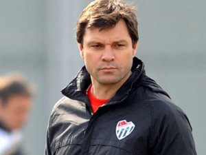 Es-Es'e "Sağlam" teknik direktör