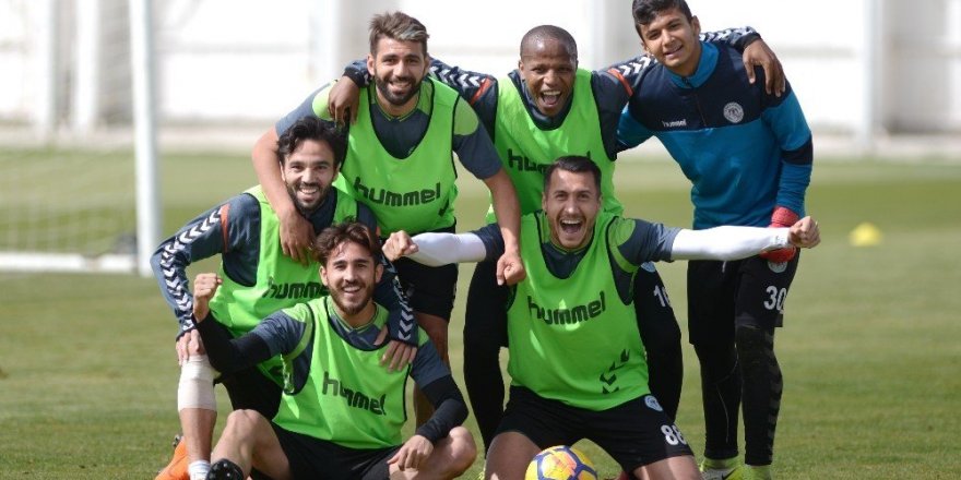 Atiker Konyaspor, Osmanlıspor maçı hazırlıklarını sürdürdü