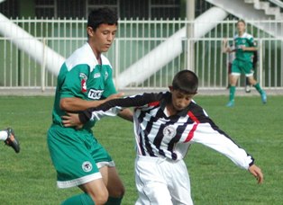 Minikler futbolda yoğun cumartesi