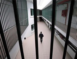 Mahkumları eşleriyle görüştüren düzenleme yürürlükte