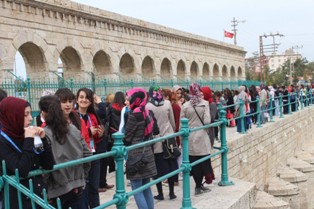 Yüzler Beyşehir'de güldü