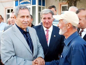 Bülent Arınç, BaşhüyükBelediyesi'ni ziyaret etti