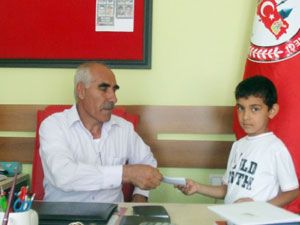 Sünnetindeki gelirinişehit ailelerine bağışladı