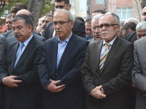 Bakan  Yılmaz, Konya'da cenazeye katıldı