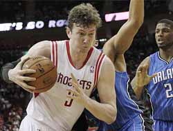 Ömer Aşık rekor kırdı