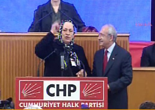 Hatice Teyze CHP kürsüsünde coştu!