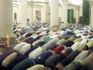 Ramazan’da ''jet imam'' borçlandırıyor