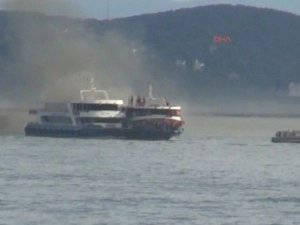 Boğaz'da tur teknesi yangını