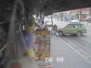 Ölümden saniyelerle kurtuldu