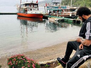 Issız adam Manuel Fernandes!