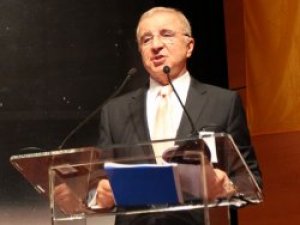 Ünal Aysal: Teslim olmayacağız