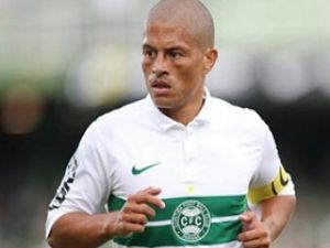 Alex Fenerbahçe'yi Tebrik Etti