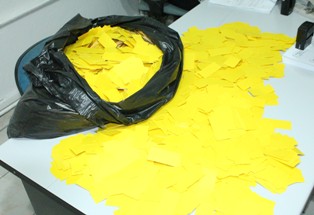 Kartvizit atan şüpheli yakalandı