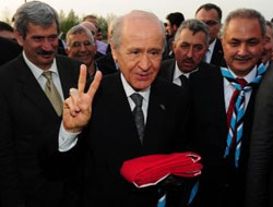 Devlet Bahçeli selamları karıştırdı