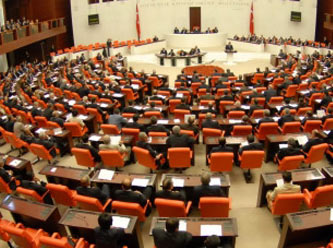 AK Parti ve CHP'den yeni anayasa teklifleri