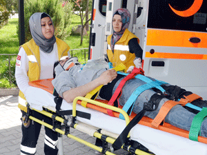 Karaman'da bir kişi bıçakla yaralandı