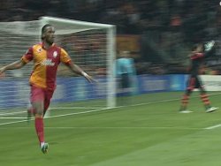 Galatasaray Real Madrid maçında Drogba'nın golü