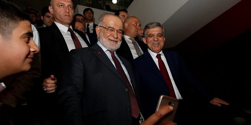 Karamollaoğlu, Abdullah Gül'ün ofisinde