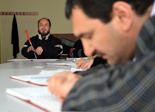 Braille alfabesiyle Kur'an öğreniyorlar