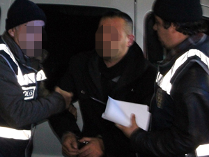 Bıçaklarken "öl, öl" diyen kocasını afetti