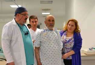 Kalp ameliyatı olurken doktoruyla konuştu