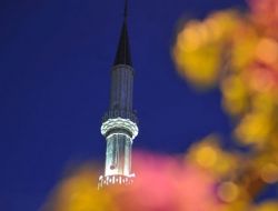 İsveç'te minareden ezana onay