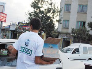 İftara 5 kala, 5 kavşakta 15 bin kişiye iftarlık