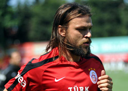 Ujfalusi Karabük maçında kulübede